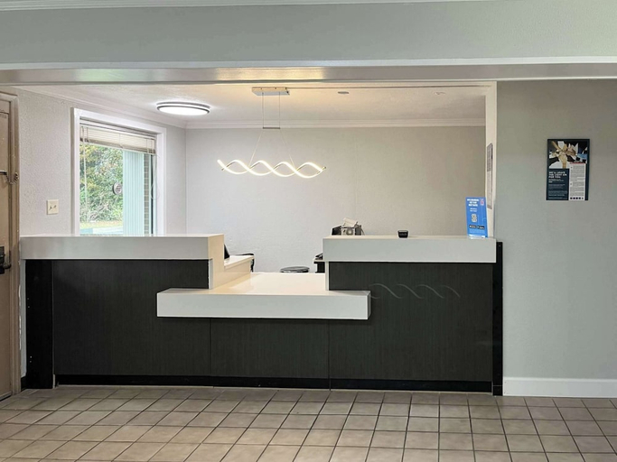 Public Area 2, Motel 6 Sandersville, GA, Washington