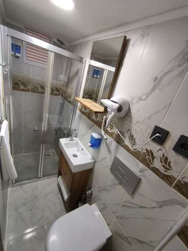 Bathroom 3, Life Span Taksim, Beyoğlu