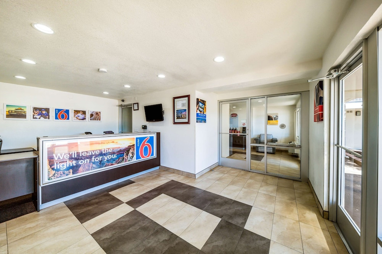 Public Area, Motel 6 Dallas, Tx - Farmers Branch, Dallas