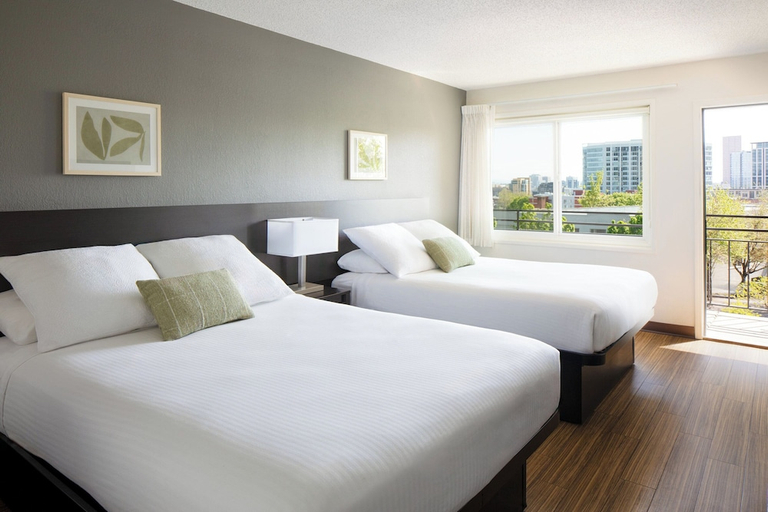 Bedroom 3, Park Lane Suites & Inn, Multnomah