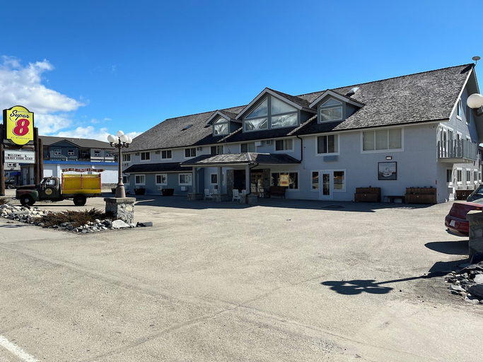 Exterior & Views 2, Super 8 By Wyndham Valemount, Fraser-Fort George
