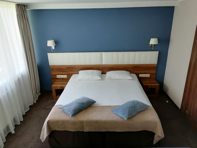 Bedroom 2, Hotel Mayak, Gur'evskiy rayon