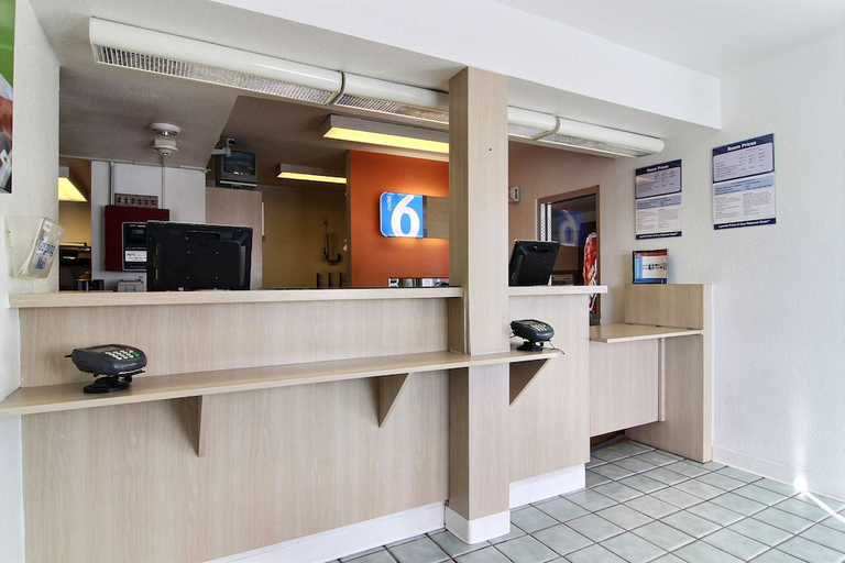Public Area, Motel 6 San Angelo, TX, Tom Green