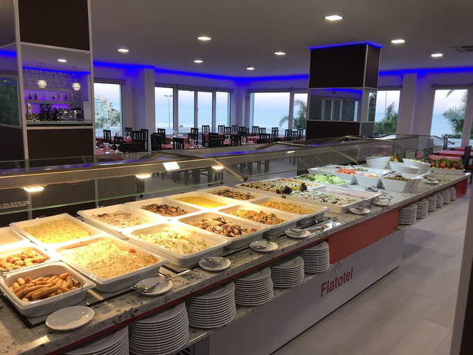 Food & Drinks 5, Aparthotel First Flatotel International, Málaga