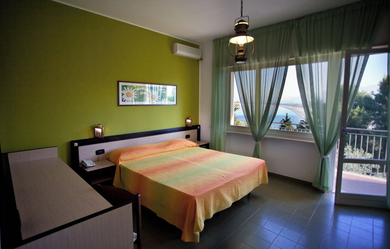 Bedroom 4, Hotel Guardacosta, Cosenza