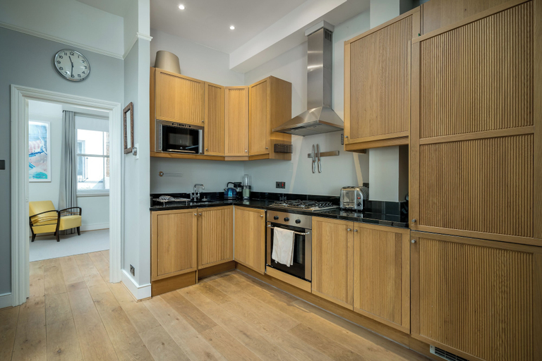 Others 4, JOIVY Captivating 1-Bed Flat In Fulham, London