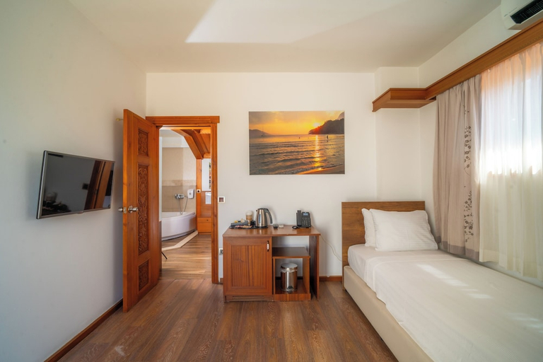 Bedroom 3, Hotel Lotus Spa&Sport Akyaka, Ula