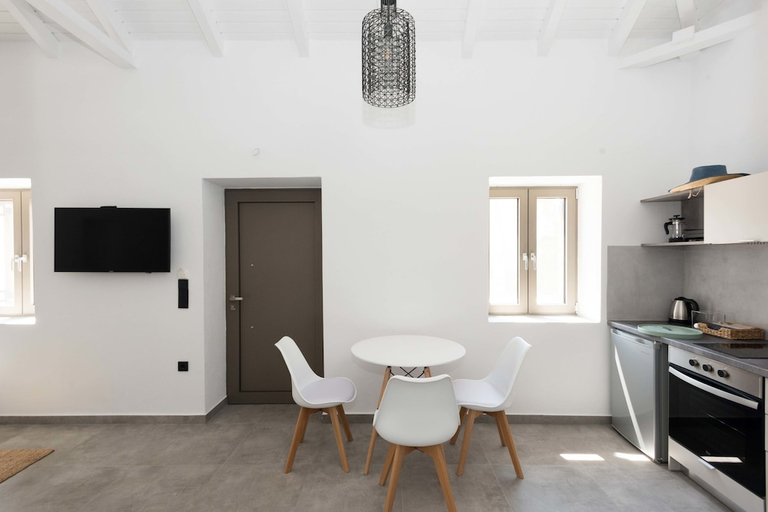 Others 5, Calme Suites Mani, Peloponnese