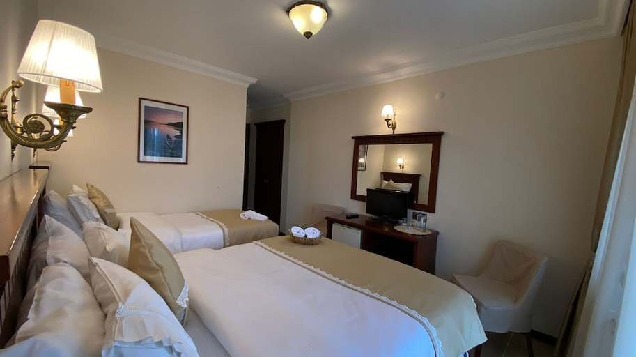 Bedroom 3, Suinn Cunda, Ayvalık