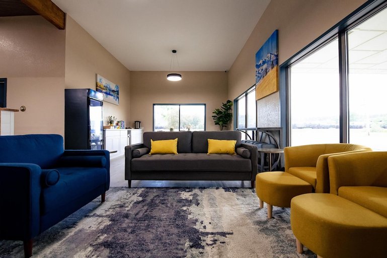 Public Area 3, Surestay By Best Western Forsyth, Rosebud