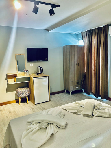 Bedroom 3, The Hera Gold Hotel, Maltepe