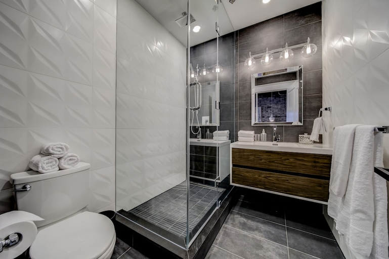 Bathroom 2, The Westlake, Toronto