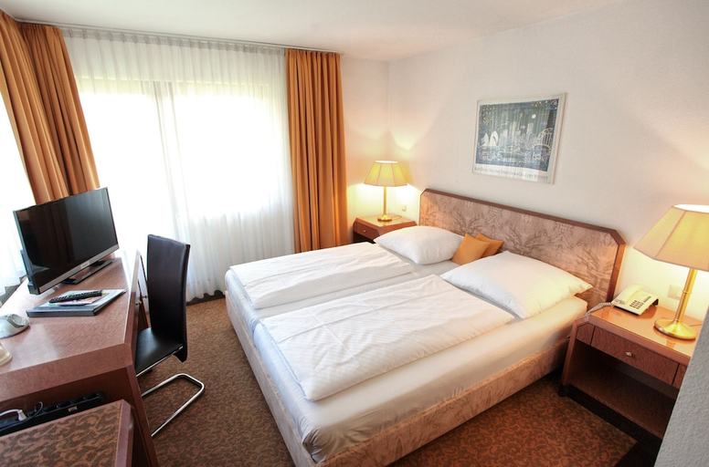 Bedroom 4, Hotel Flora Stuttgart - Möhringen, Stuttgart