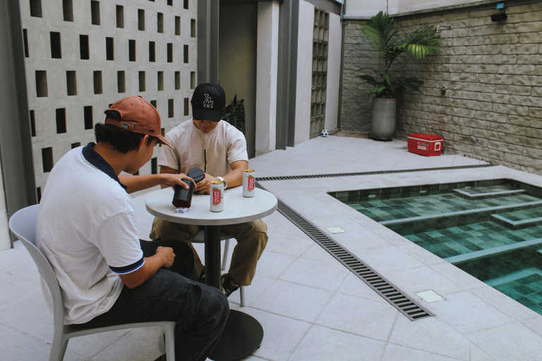 Pool 5, Capybara Hostel, Restrepo