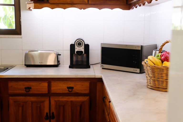 Room 4, Summer Villa With Heated Private Pool, Faro