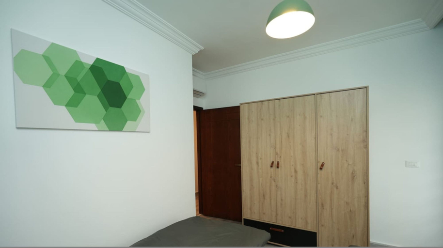 Room 5, The Green Apartment Badaro 3 Bdrms, Beirut