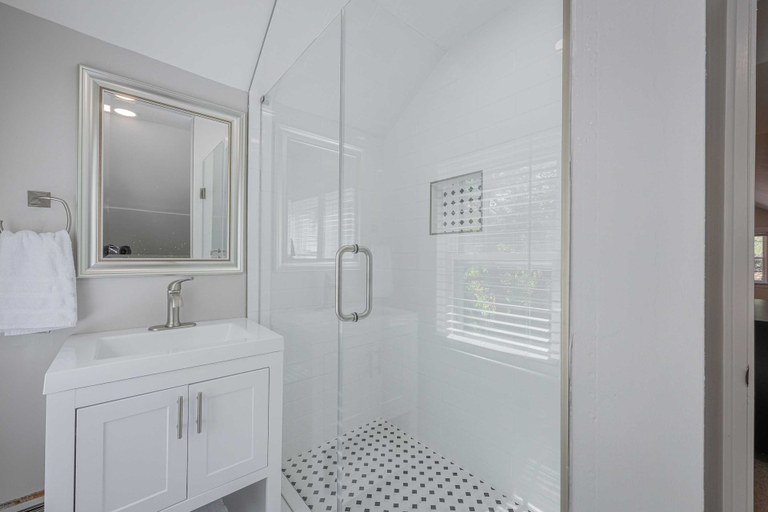Bathroom 4, The Complex on Bobbins Mill, Clarke