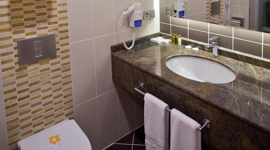 Bathroom 4, Fourway Hotel SPA & Restaurant, Dörtyol