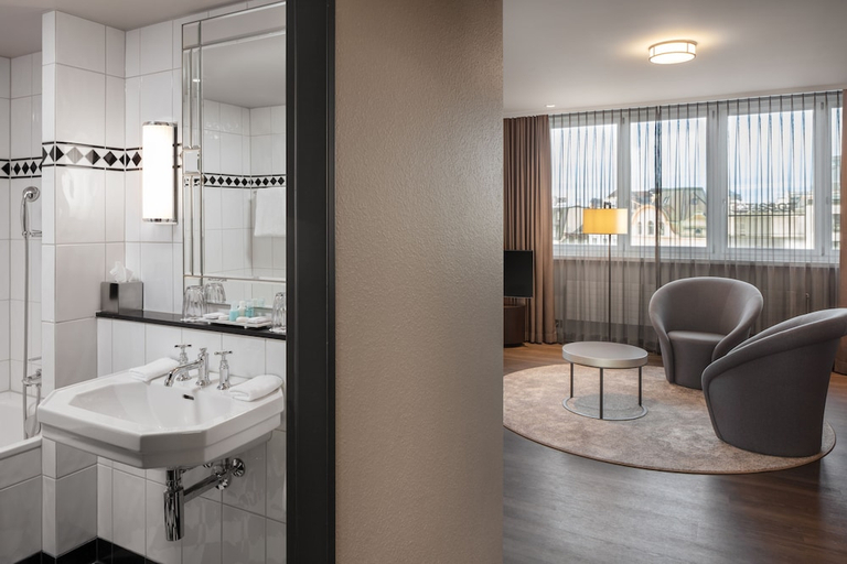 Bathroom 4, Hotel Victoria, Basel