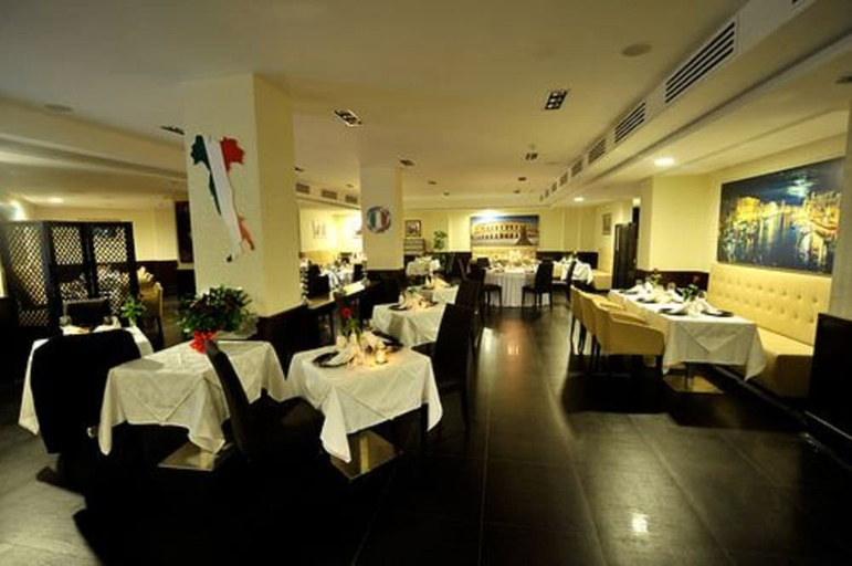 Food & Drinks 5, リベルテ オテル オラン, Oran