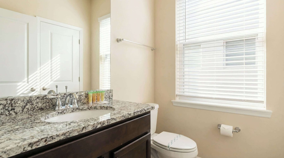 Bathroom 4, Spacious Home w/ Private Pool, Near Disney, Polk