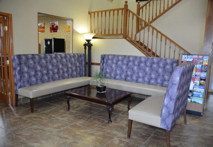 Public Area 3, Quality Inn And Suites Dublin, Franklin