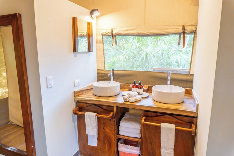 Bathroom 4, Isla Chiquita Glamping Hotel, Puntarenas