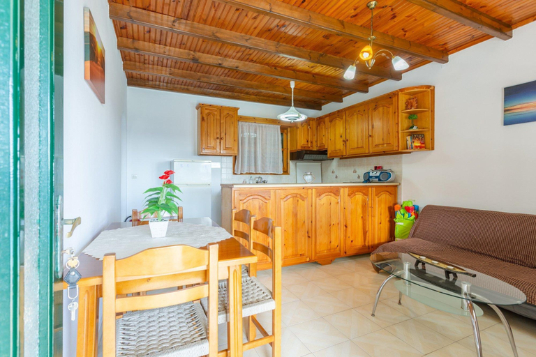 Others 4, Sofia Large Private Pool Walk to Beach Sea Views A C Wifi Car Not Required - 1552, Ionian Islands