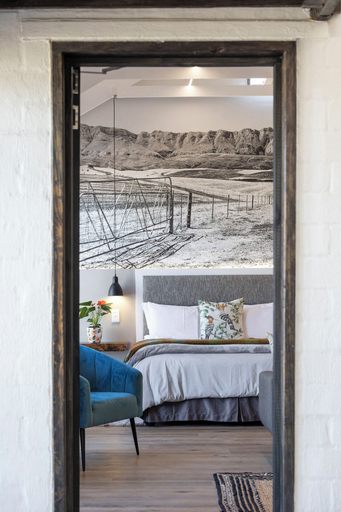 Bedroom 2, Hornbill House, Overberg