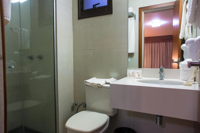 Bathroom 4, Hotel Continental Business, Porto Alegre