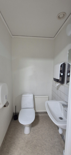 Bathroom 2, Kalkbrottets Vandrarhem - Hostel, Gotland