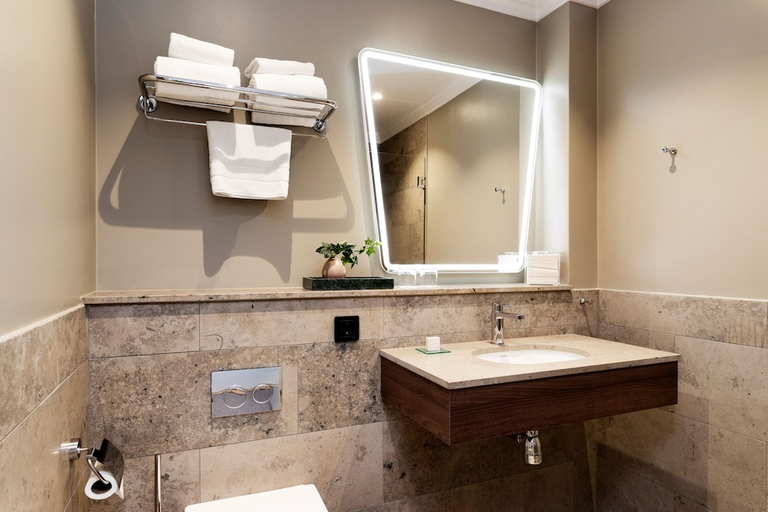 Bathroom 2, Elite Hotel Savoy, Malmö