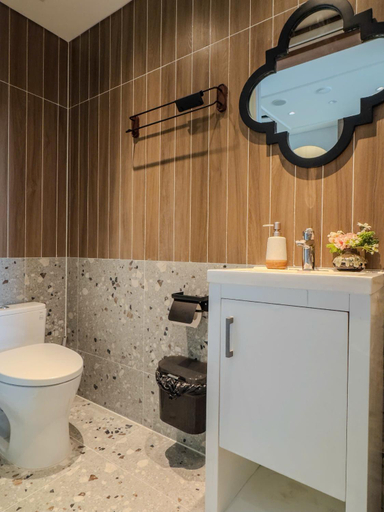Shower 4, Ecopark Swanlake Mori Onsen by ATV, Văn Giang
