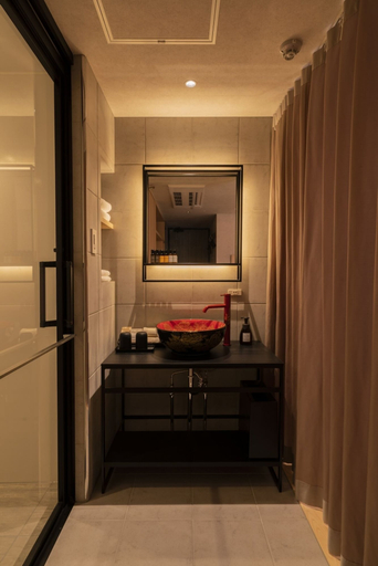 Bathroom 3, moire hotel yoshiwara, Taitō