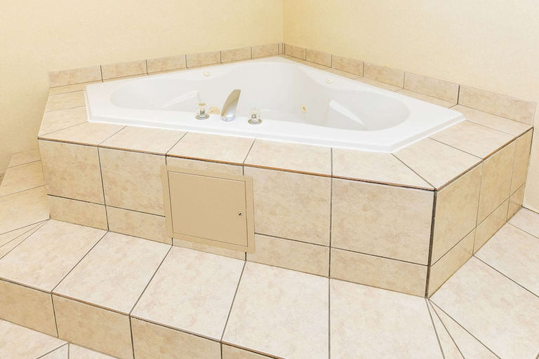 Bathroom 4, Comfort Inn & Suites Downtown Edmonton, Division No. 11