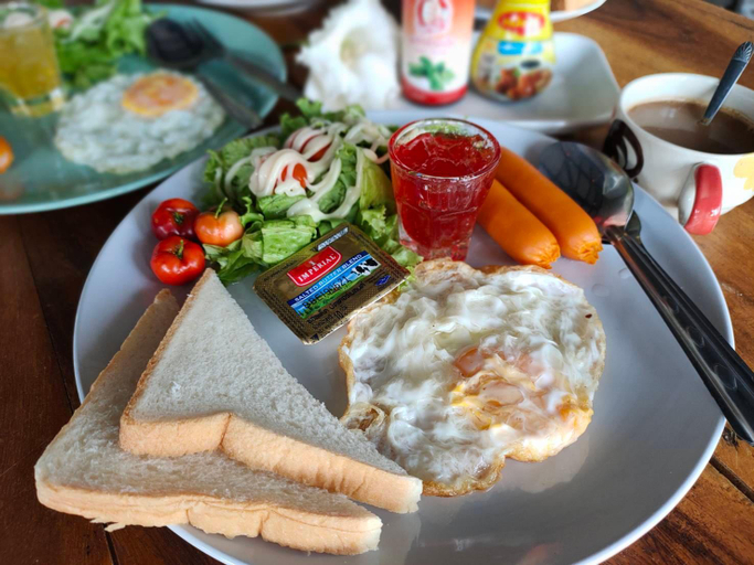 Food & Drinks, Suan Phueng Villas, Suan Phung