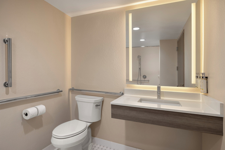 Bathroom 5, Holiday Inn Express & Suites PHOENIX - MIDTOWN by IHG, Maricopa