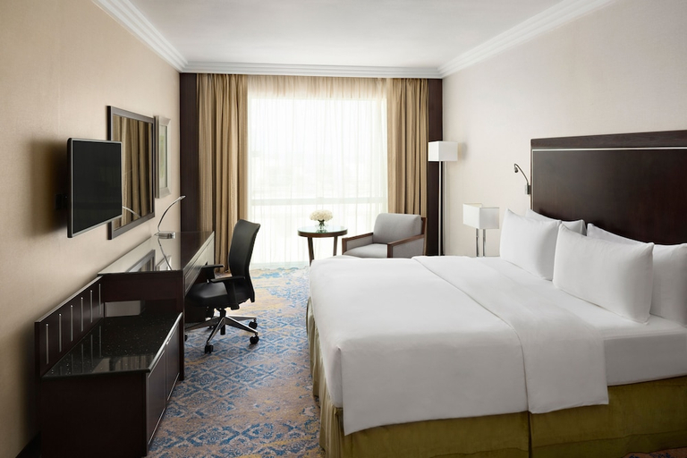 Bedroom 5, Swissotel Jeddah Al Hamra, Jeddah