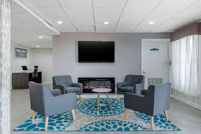 Public Area 2, Suburban Studios at the University, Horry