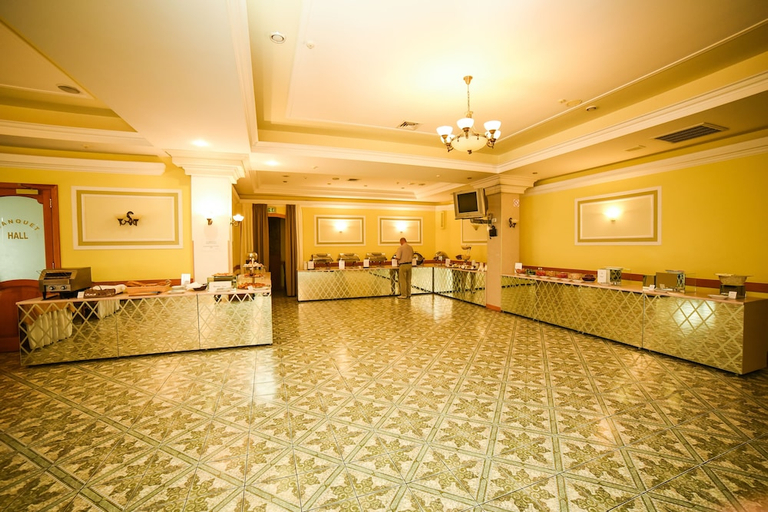 Food & Drinks 4, Tourist Hotel, Dniprovs'kyi