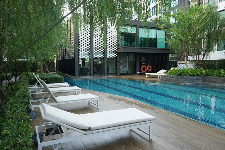 2, Sukhumvit Apartments, Khlong Toey