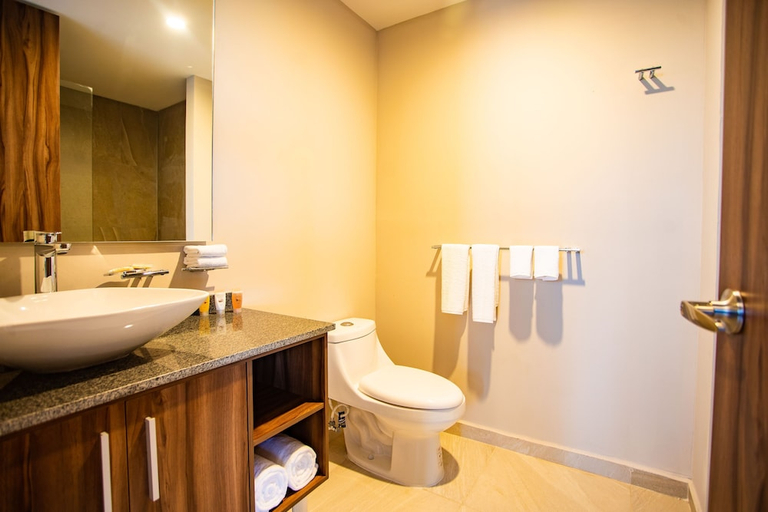 Bathroom 3, Selina Tulum Downtown, Cozumel