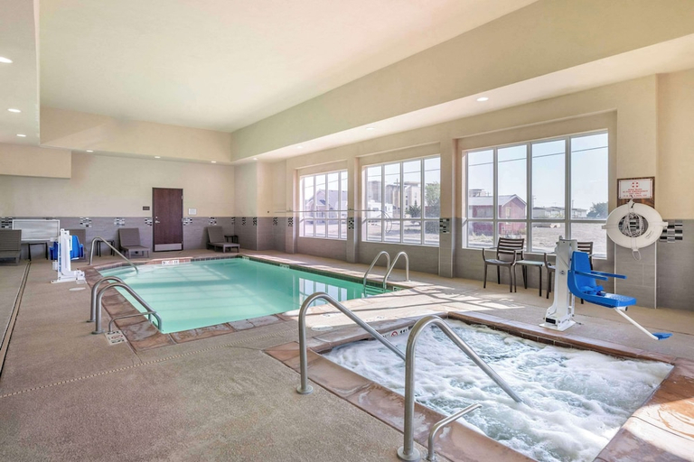 Sport & Beauty 5, Comfort Inn & Suites Artesia, NM, Eddy