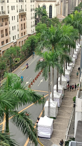 Others 5, 1 bedroom walking distance to terminal 3 Airport, Pasay City
