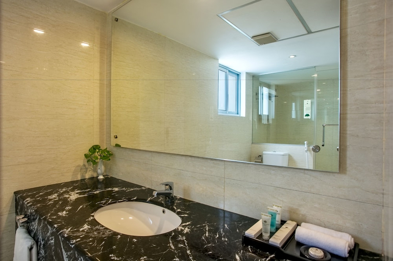 Bathroom 5, Hotel Grand Park, Barisal