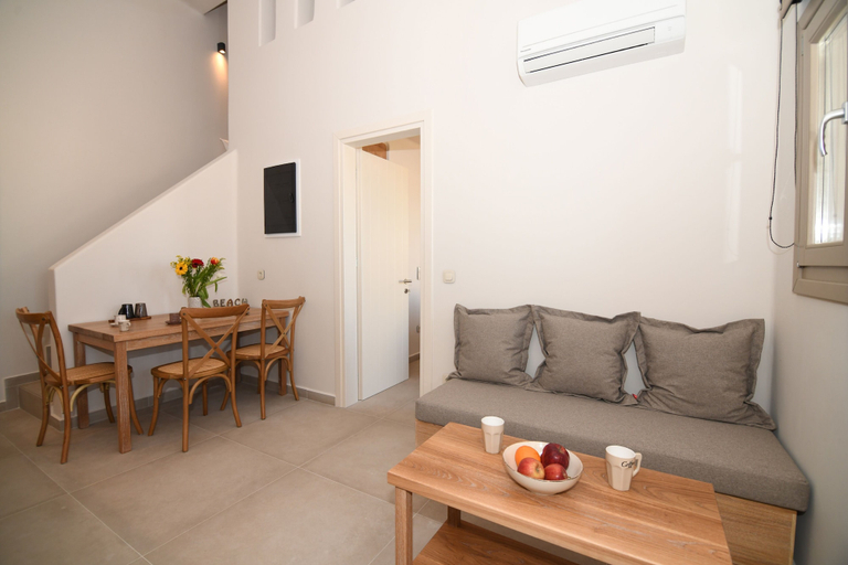 Dining, Santorini - Villa - Sleeps 2 - Pool - Parking, South Aegean