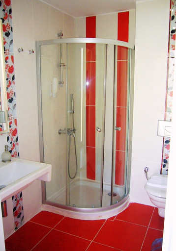 Bathroom, Club Pomalin, Milas