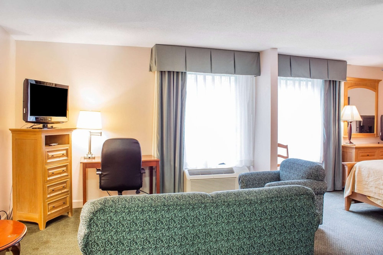 Others 5, Econo Lodge Raleigh near Walnut Creek Amphitheatre, Wake