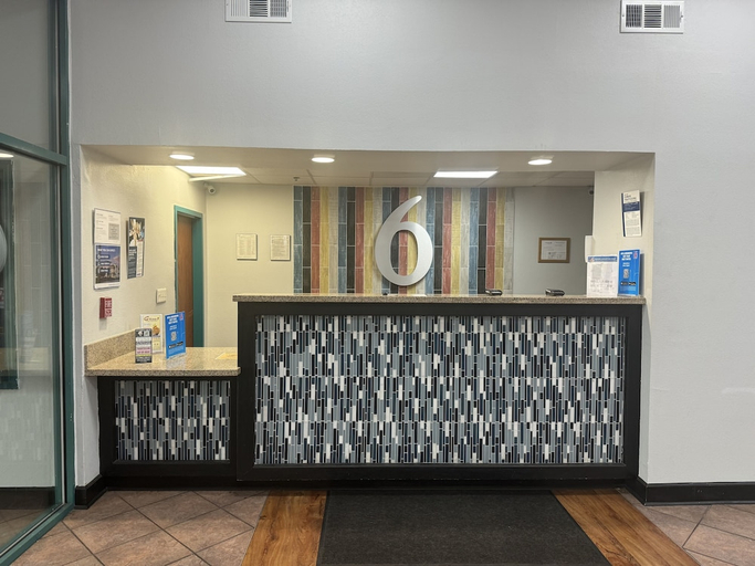 Public Area, Studio 6 Extended Stay - Savannah, GA - Gateway & I-95, Chatham