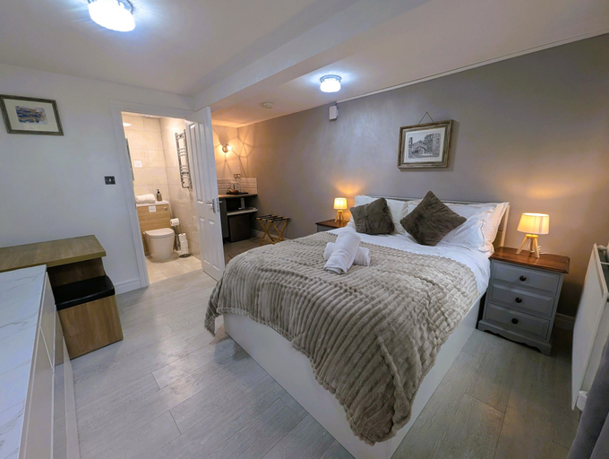 Room 2, Lakeside Oxford Hotel, Oxfordshire
